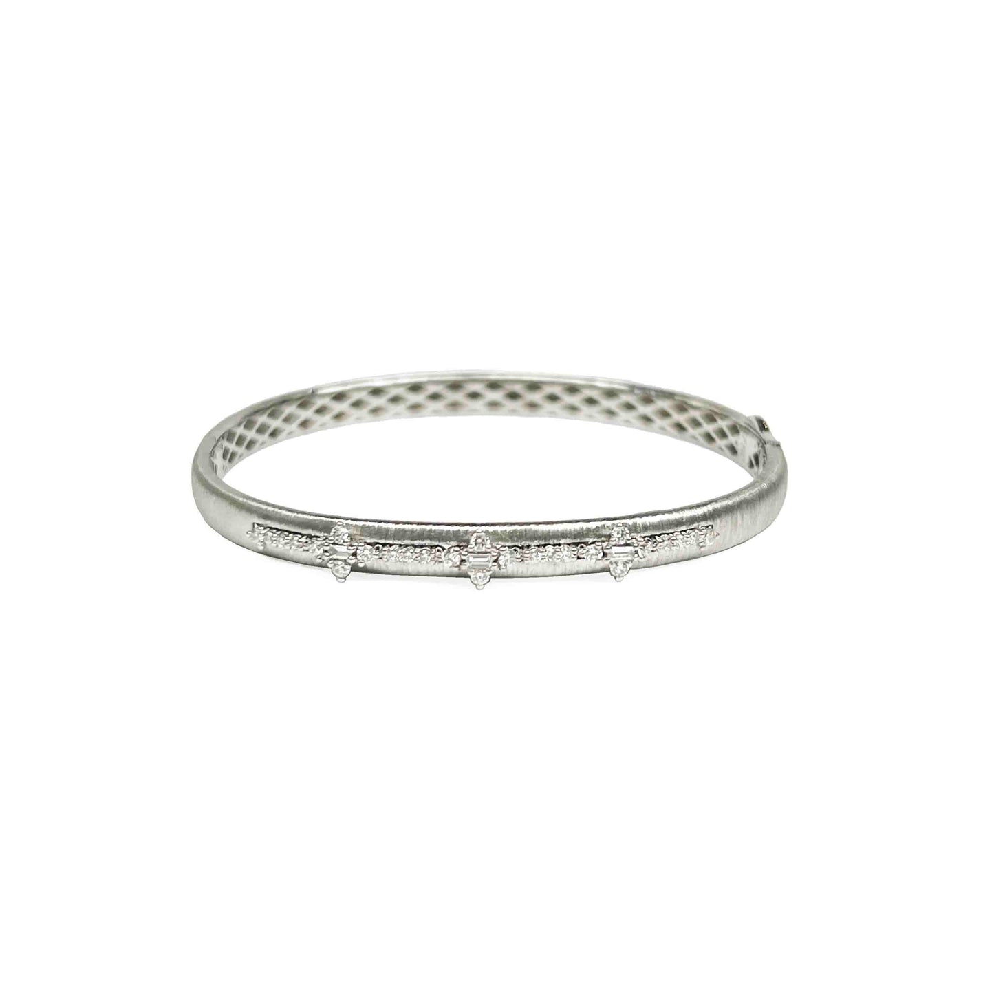 18kw diamond bangle bracelet