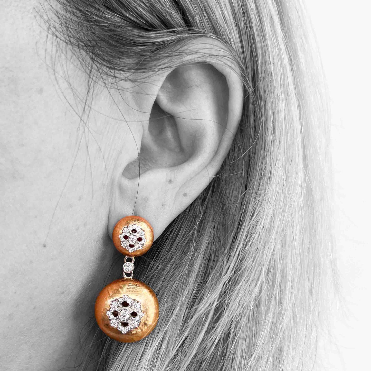 18kr Domed Dangle Earrings