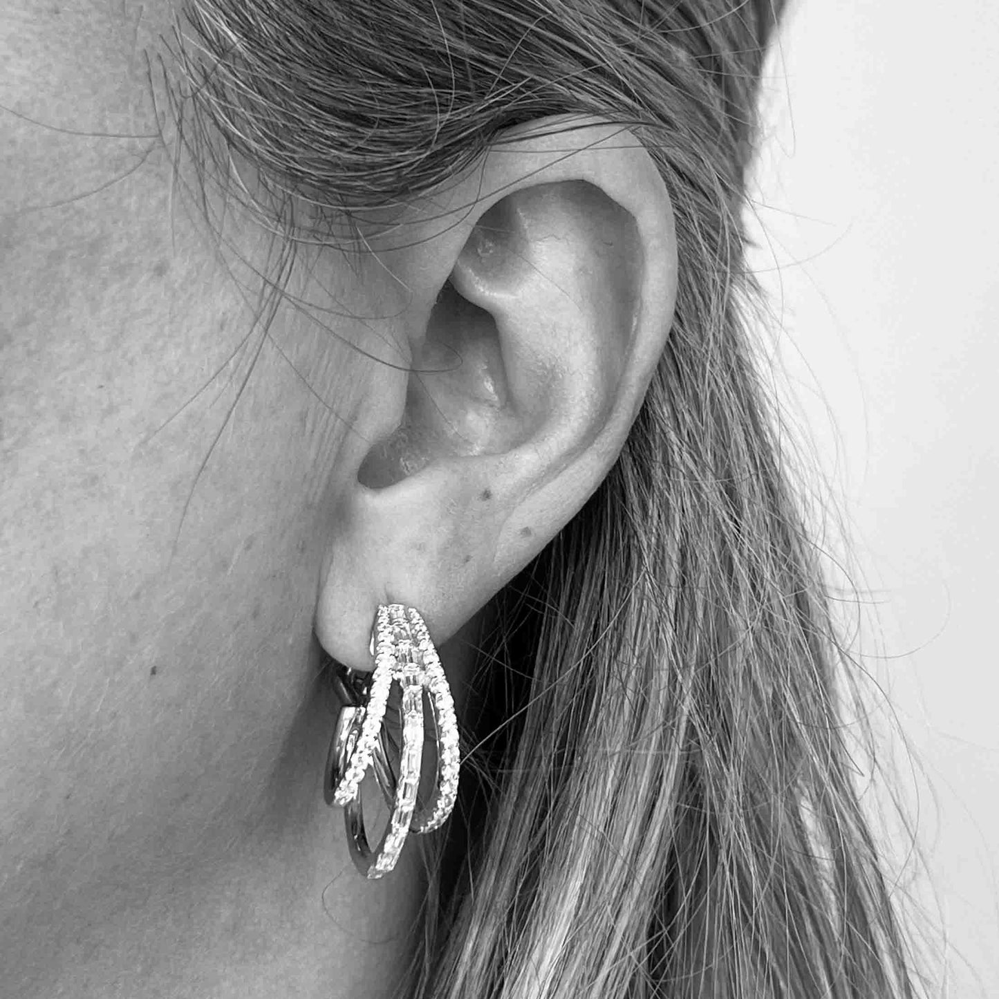 18kw diamond earrings