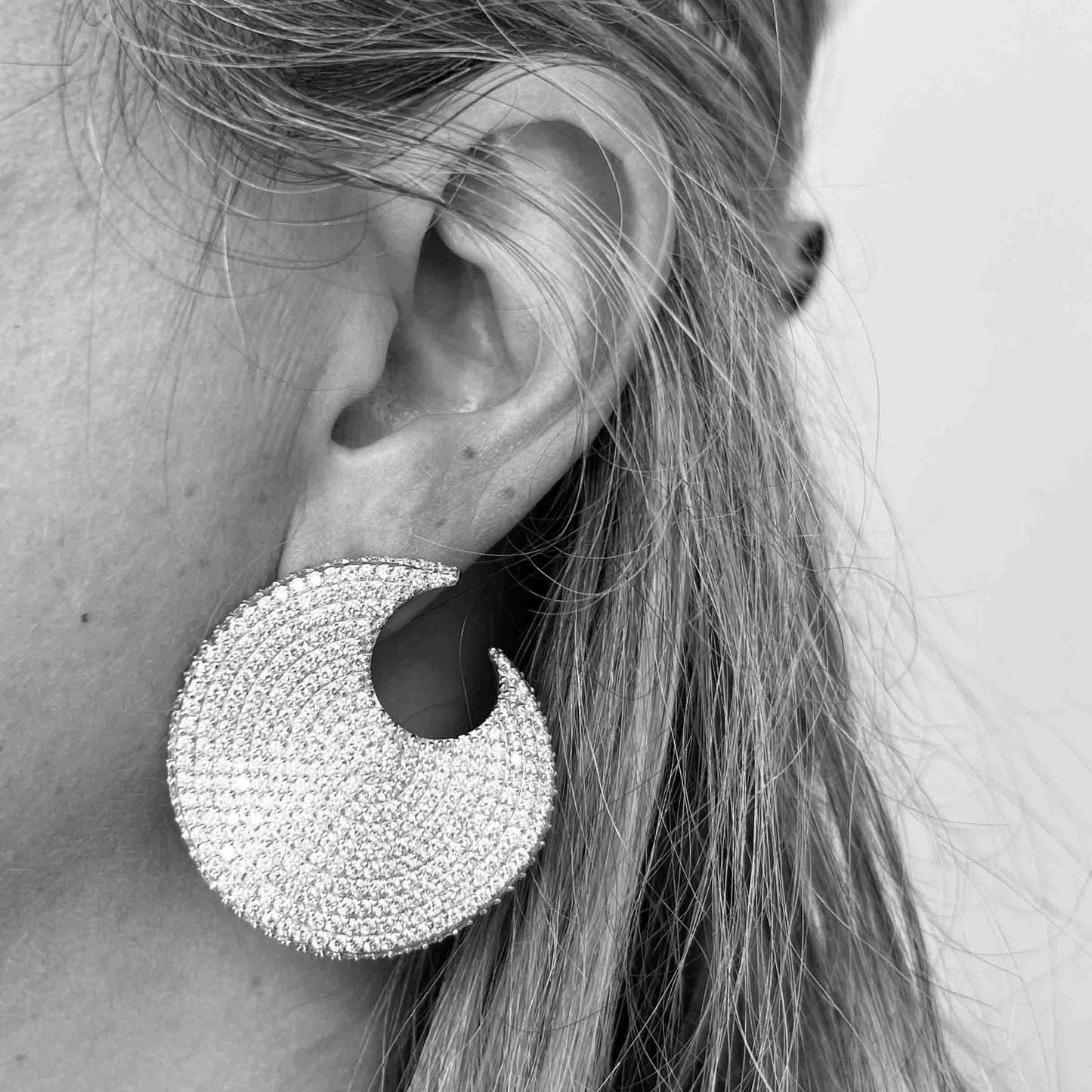 18kw Diamond Disc Earrings