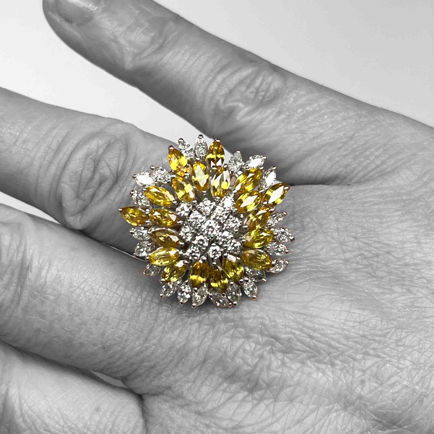 18kw Diamond and Yellow Sapphire RIng