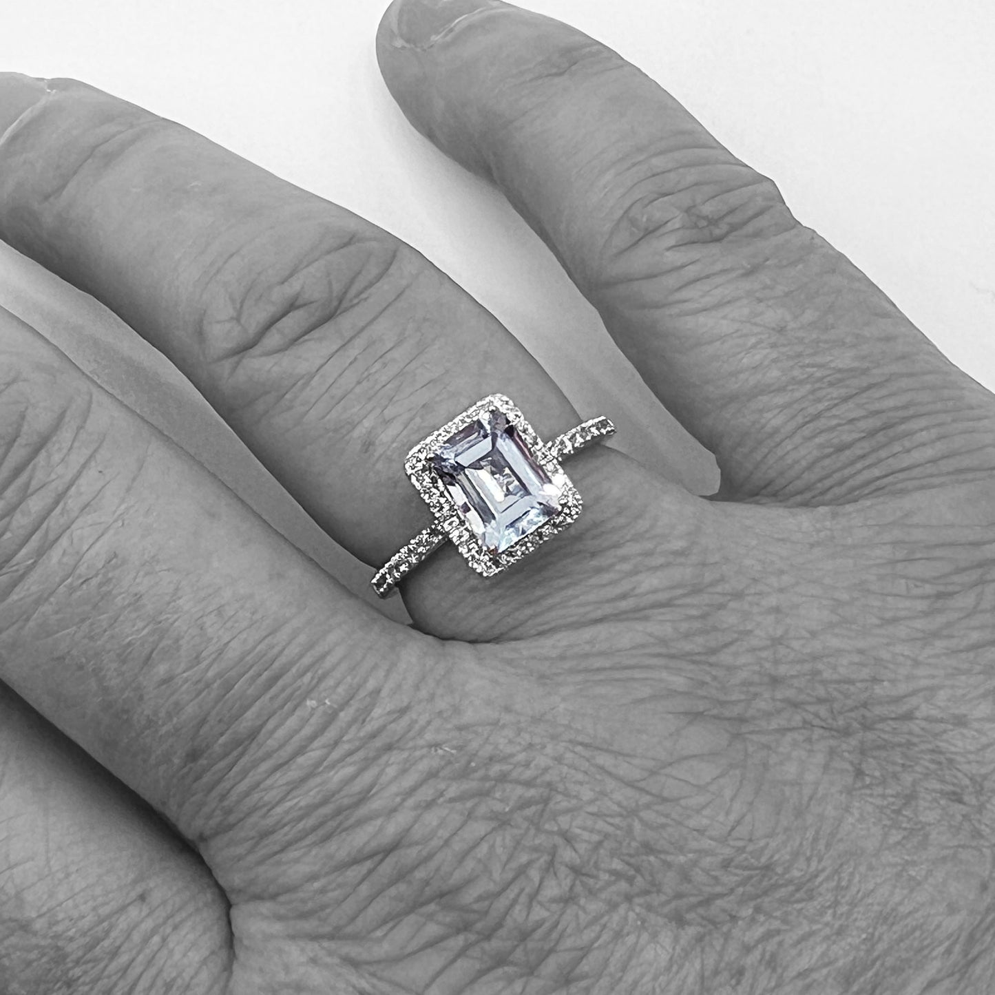 14kw Aquamarine Ring with Diamond Halo