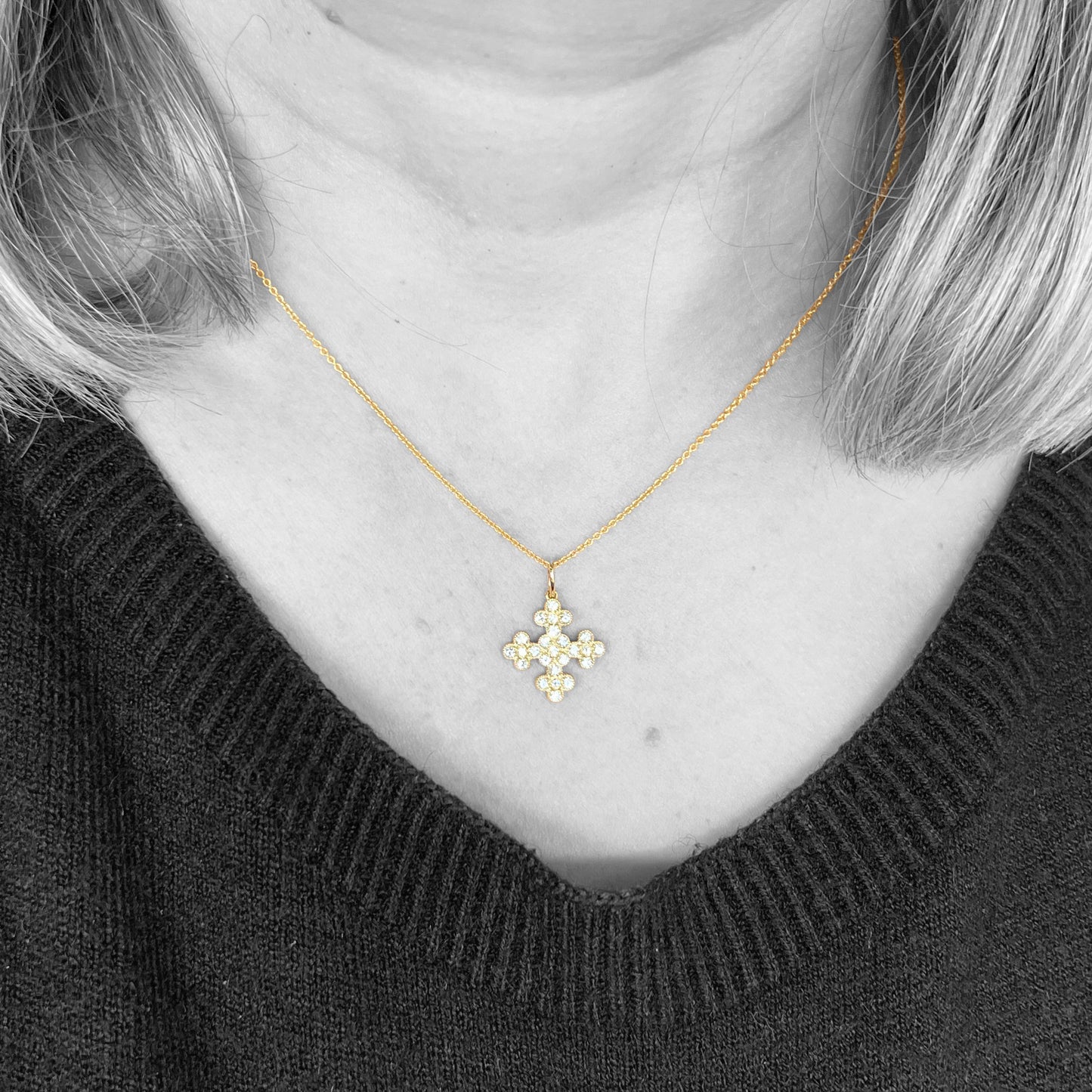 14ky LG Diamond Cross