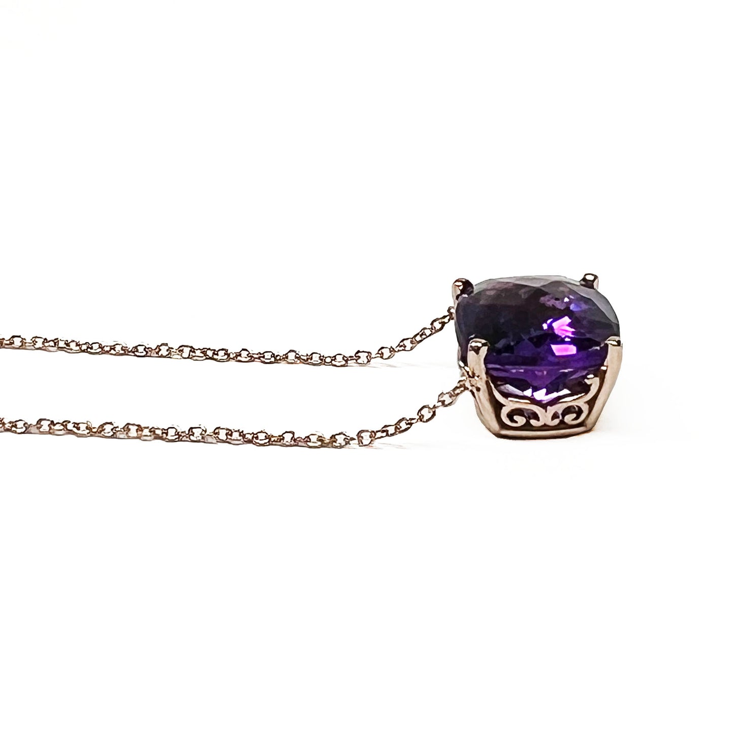 14kr Fleur De Lis Amethyst Necklace