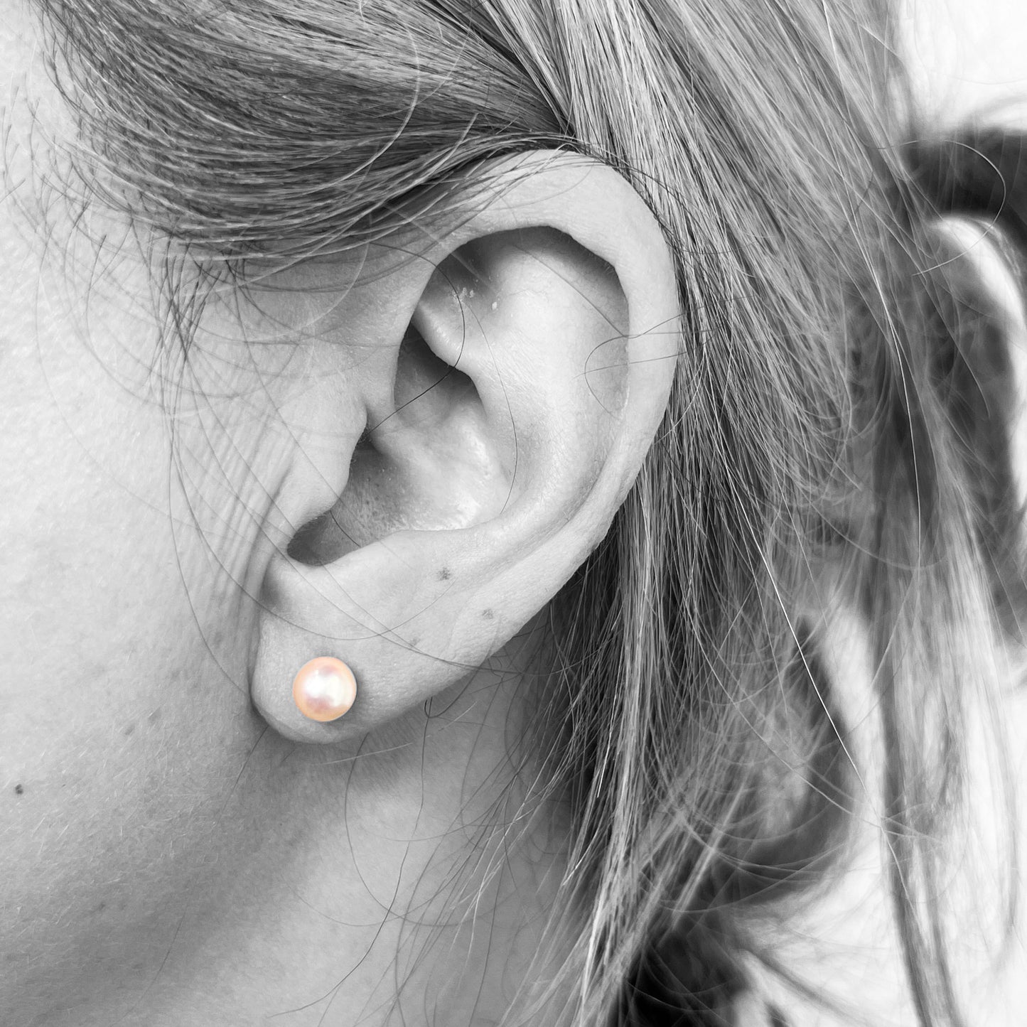 14ky Saltwater Pearl Earrings 6mm