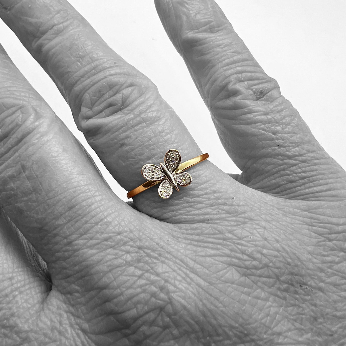14ky Diamond Butterfly Ring