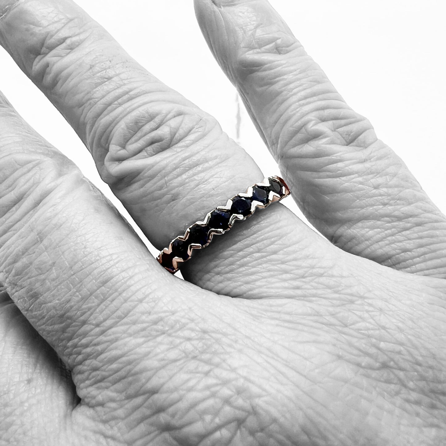 18kw Blue sapphire Ring