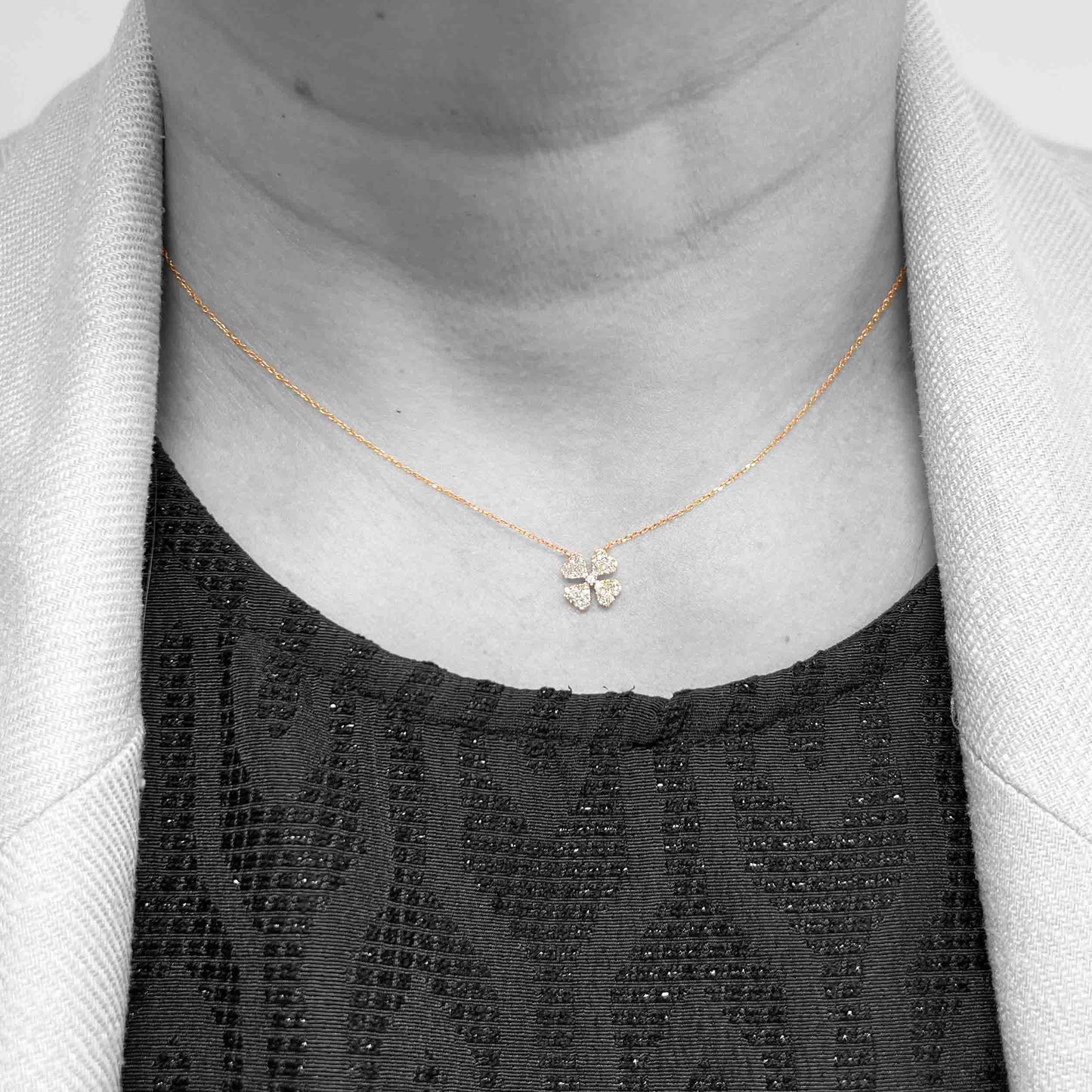 18ky Diamond Clover Pendant