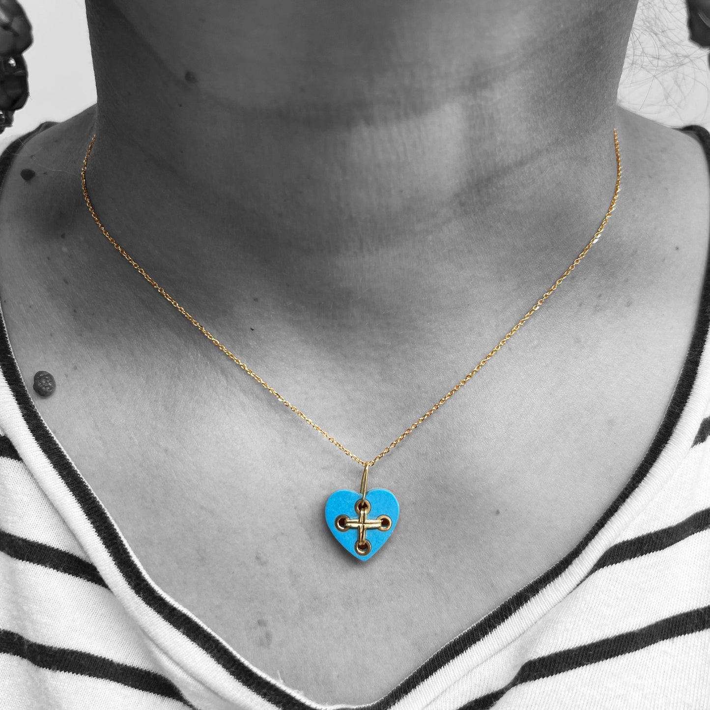 18ky Turquoise Heart Pendant