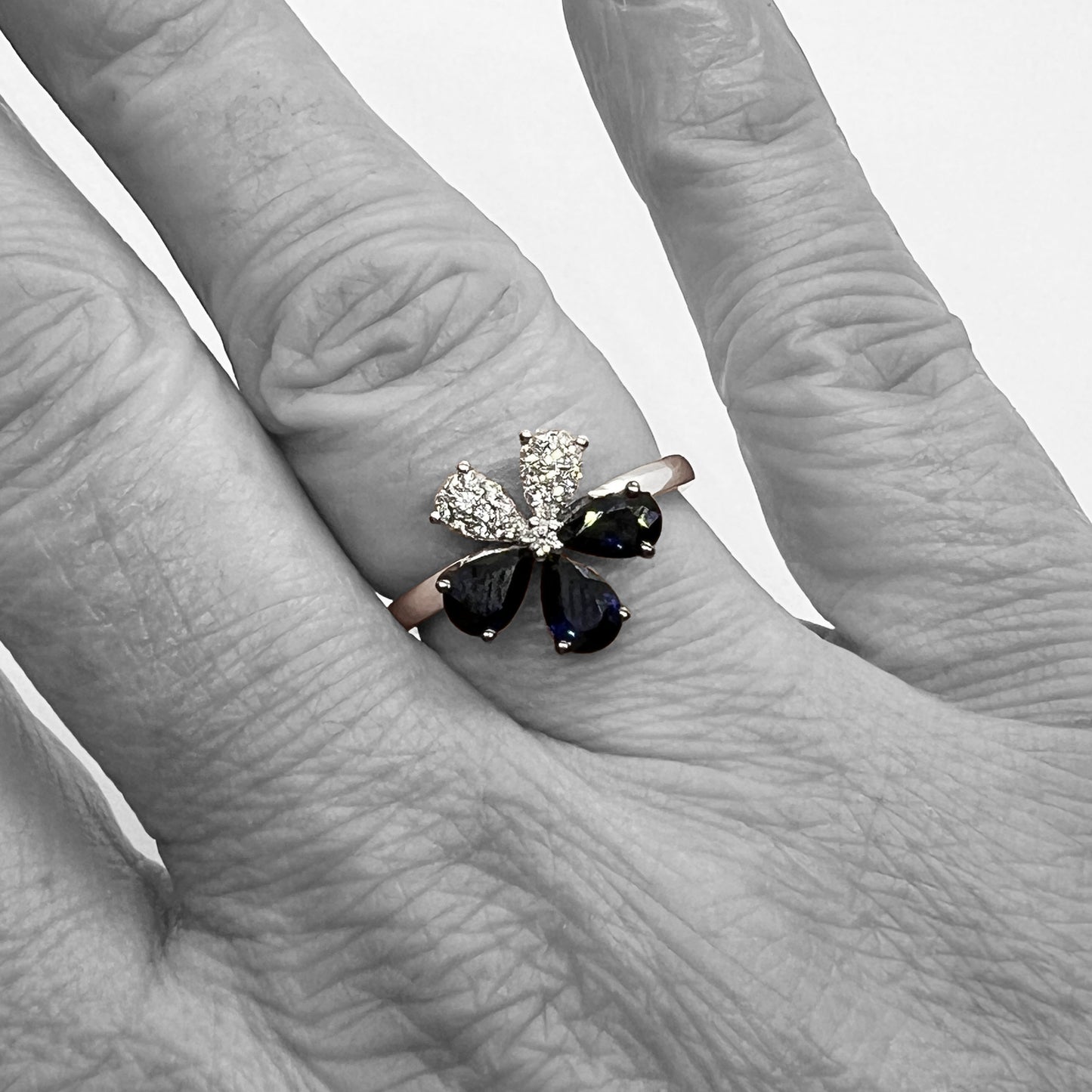 18kw Sapphire and Diamond Flower Ring