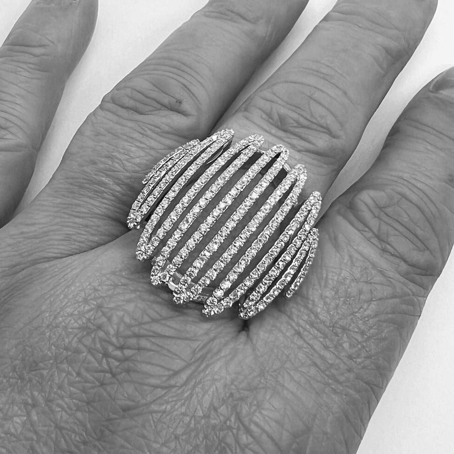 18kw Diamond Ring