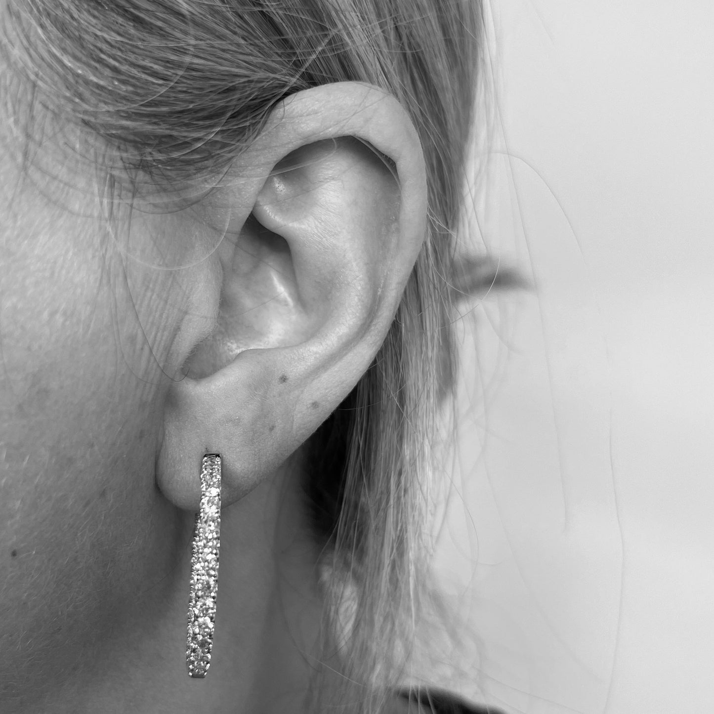 14kw Diamond Hoop Earrings 3.00ctw 29mm