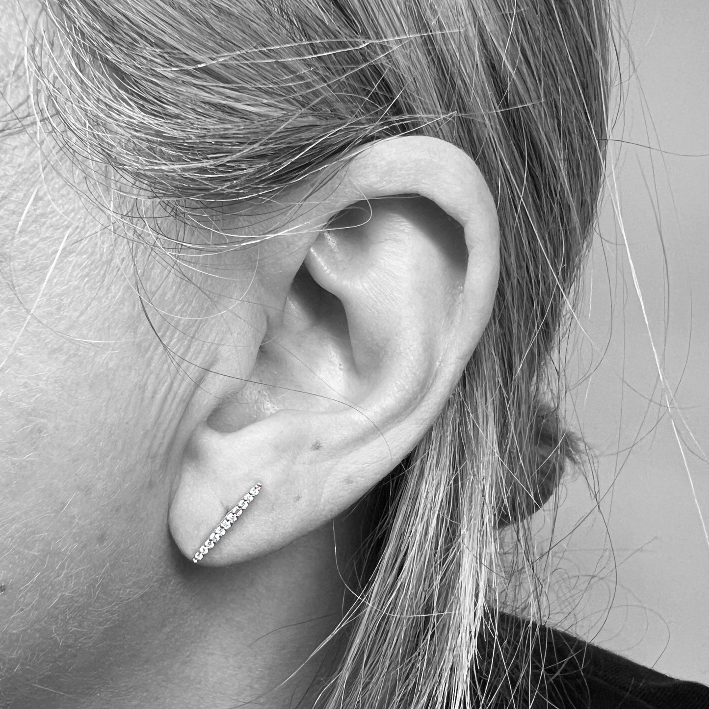 14kw Diamond Bar Earrings