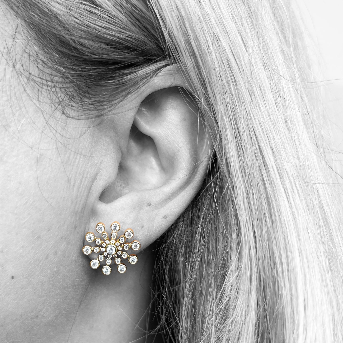 14ky Diamond Snowflake Earrings