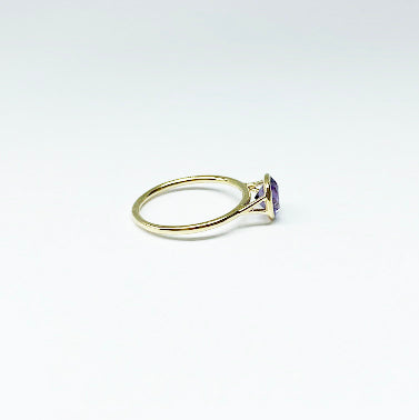 18ky Color Change Synthetic Sapphire Bezel Ring 6mm - eklektic jewelry studio