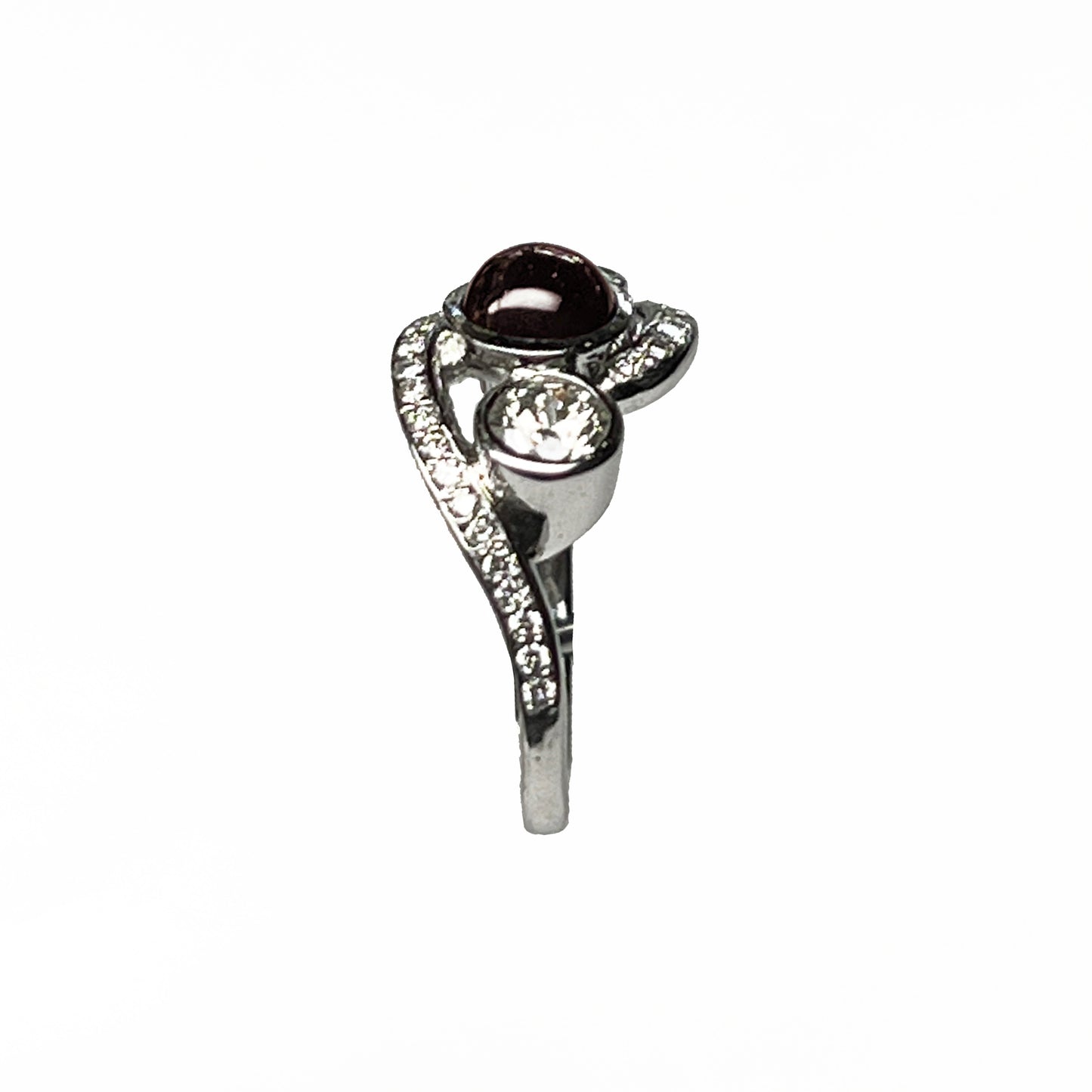 14kw Diamond and Rhodolite Garnet Ring