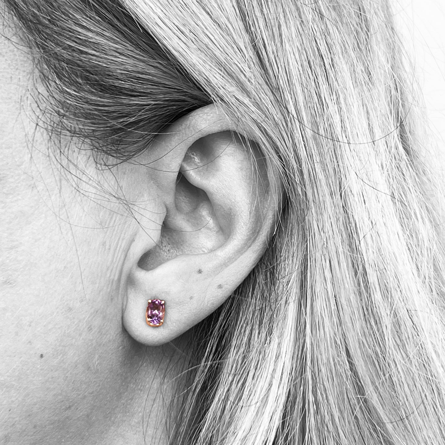 14ky Oval Amethyst Stud Earrings