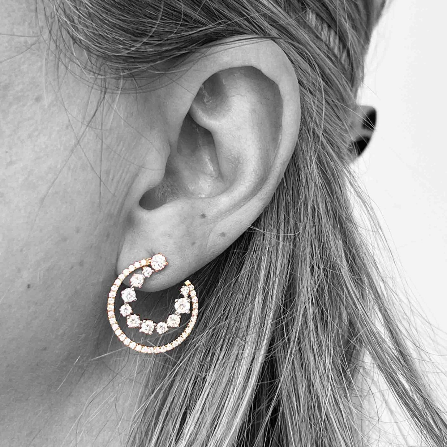 18ktt Diamond Circle Earrings