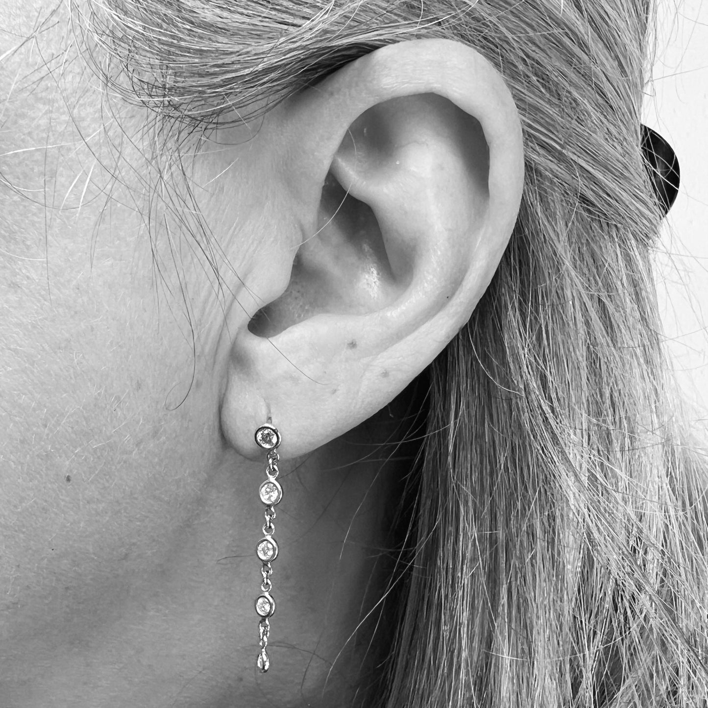 14kw diamond dangle earrings