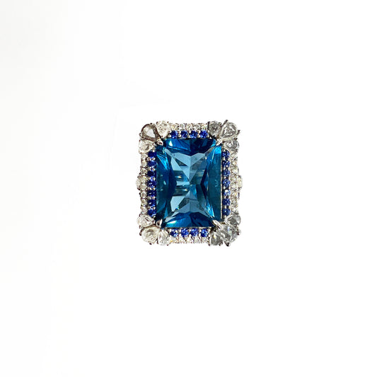 18kw Blue Topaz Ring