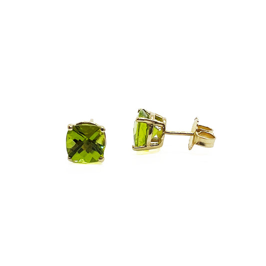 14ky Peridot Stud Earrings