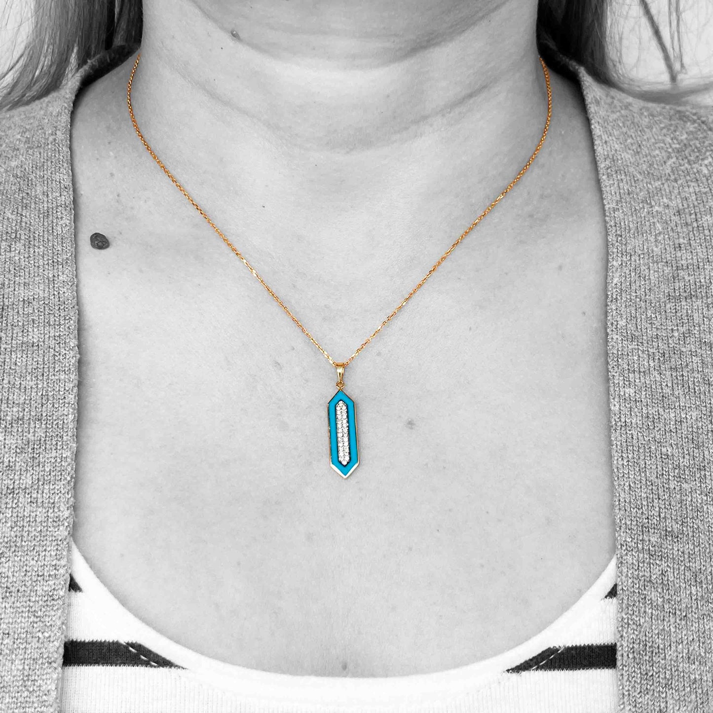 18kr Turquoise Enamel Necklace