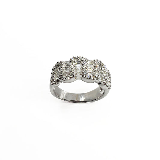 18kw Diamond Ring
