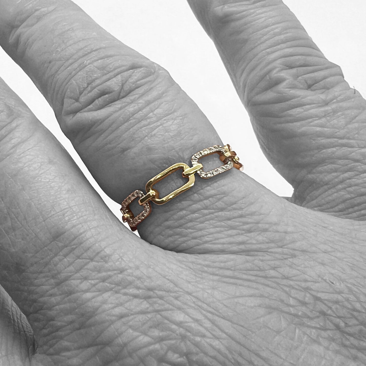 14ky Diamond Links Ring