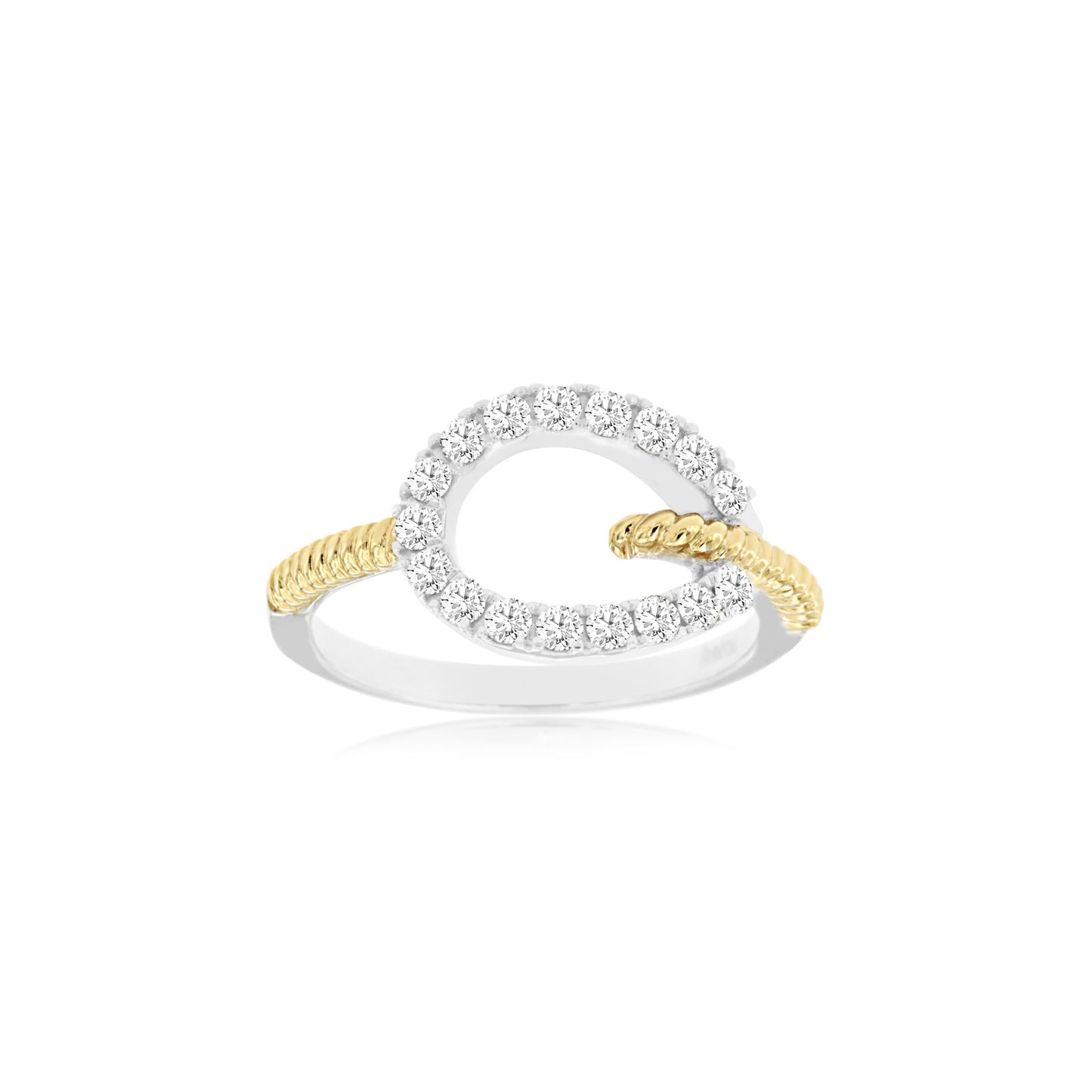 14ktt Diamond Ring