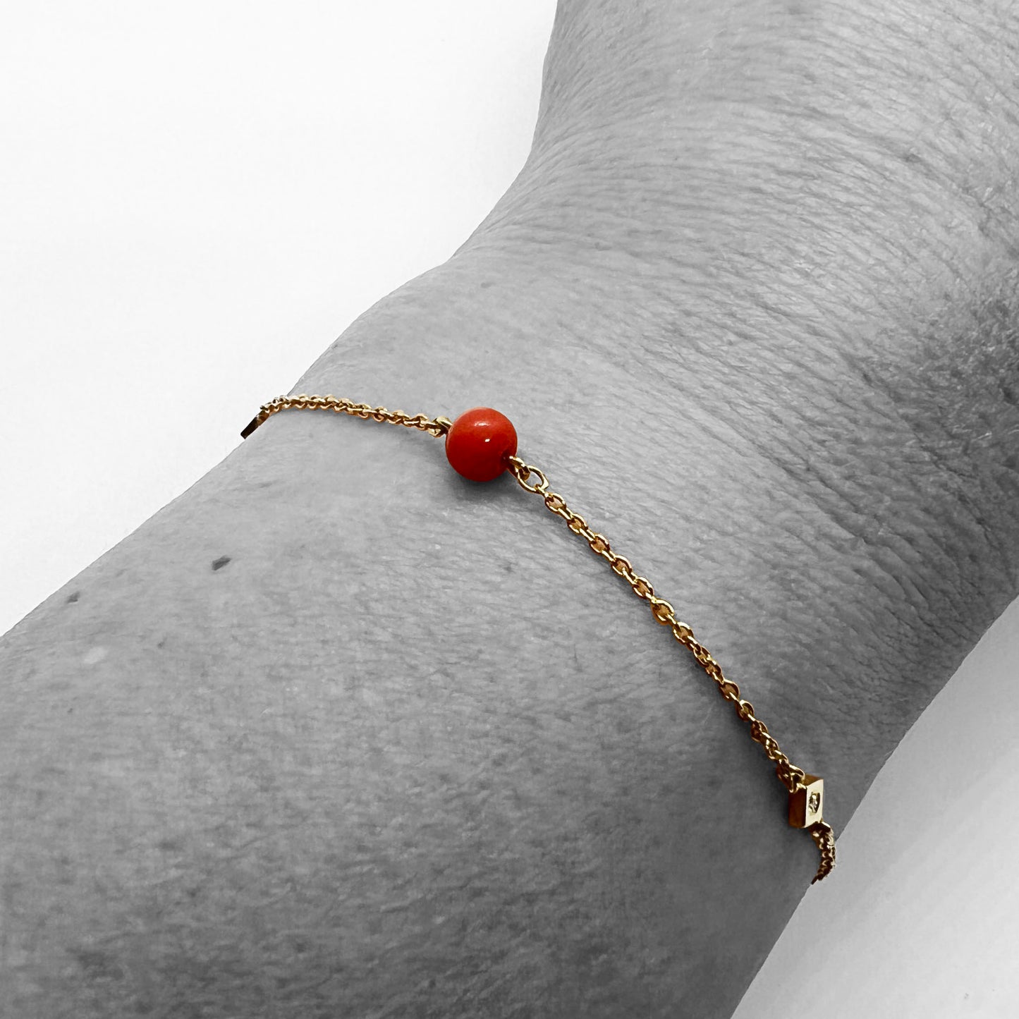 18ky Coral and Diamond Bracelet