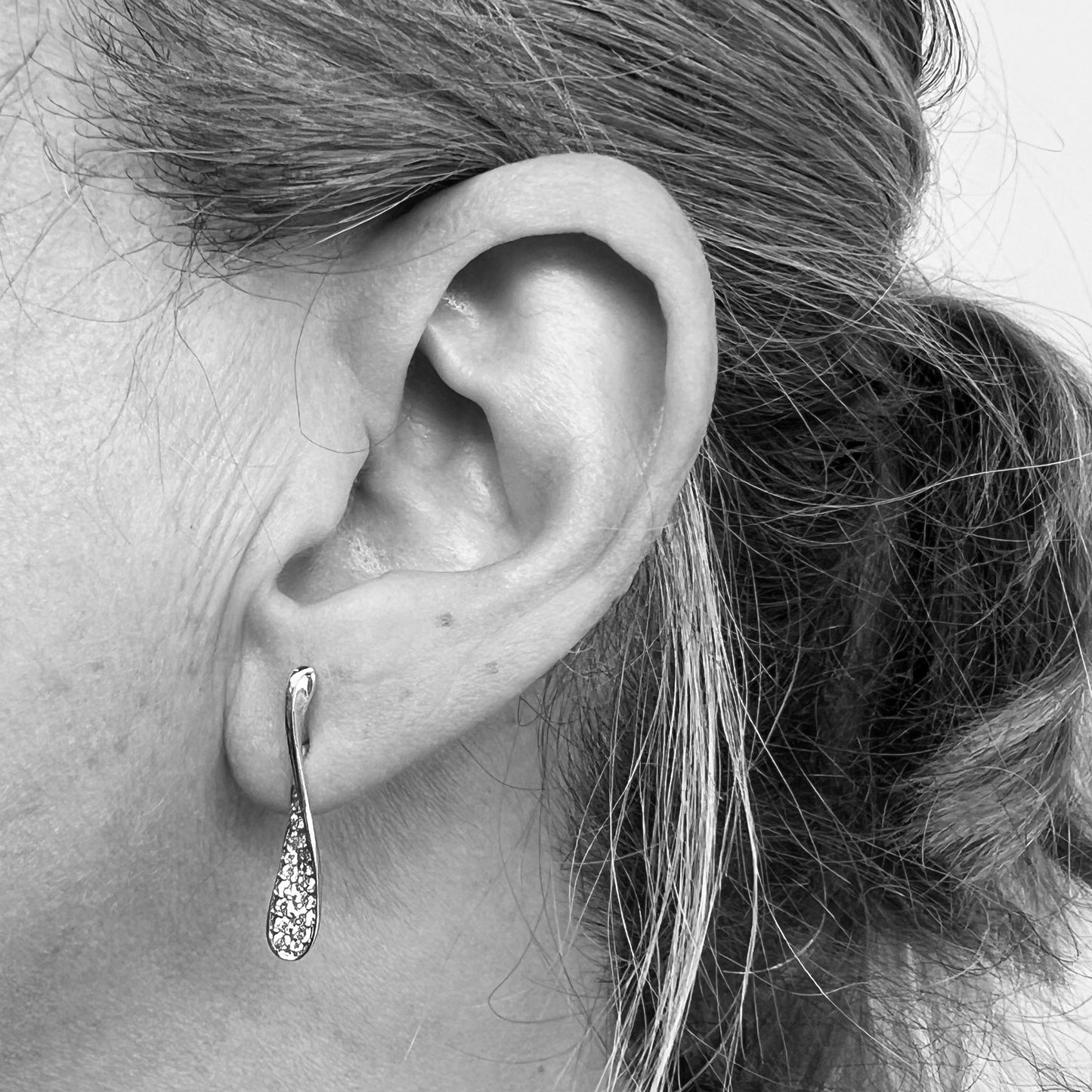 18kw Twisted Diamond Earrings