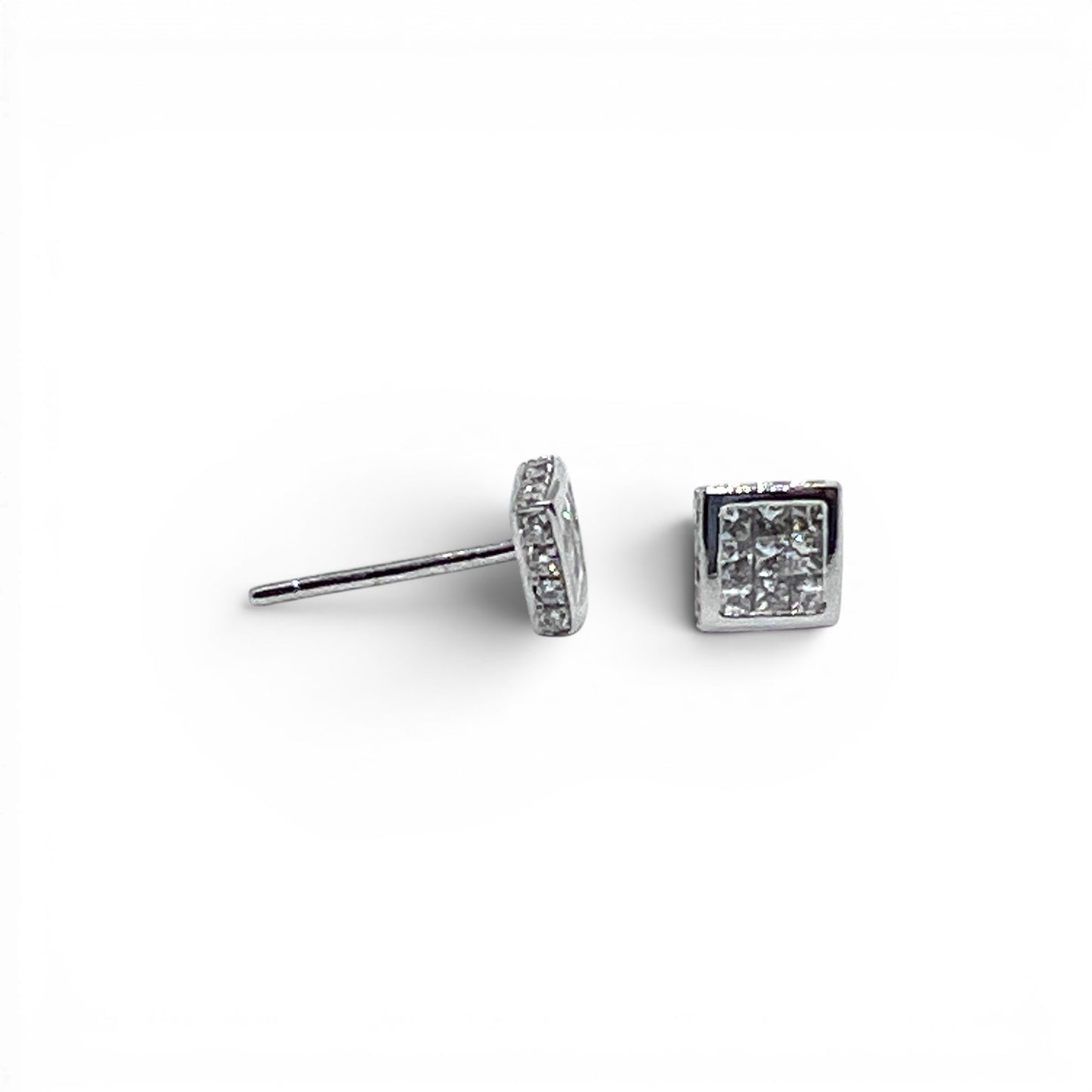 18kw Square Diamonds Stud Earrings