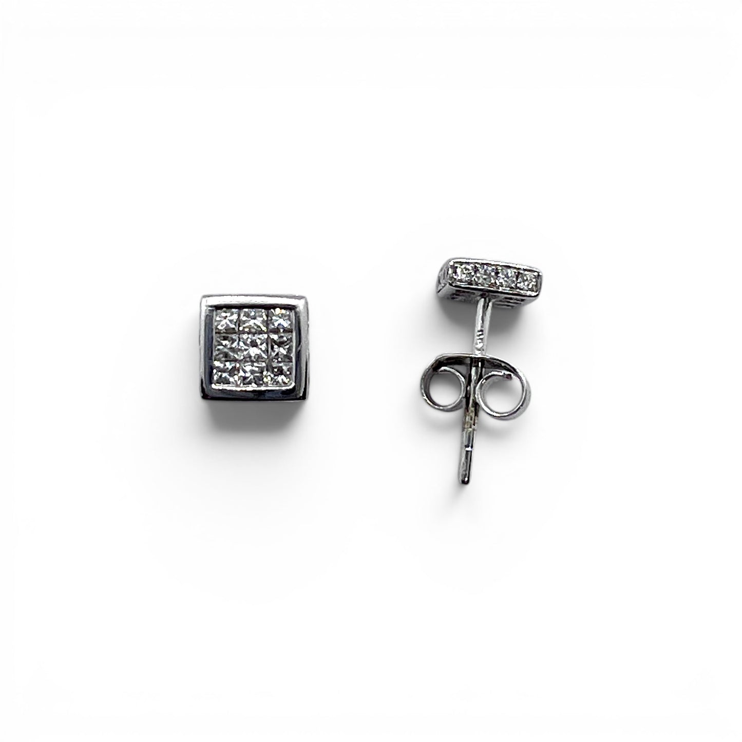 18kw Square Diamonds Stud Earrings