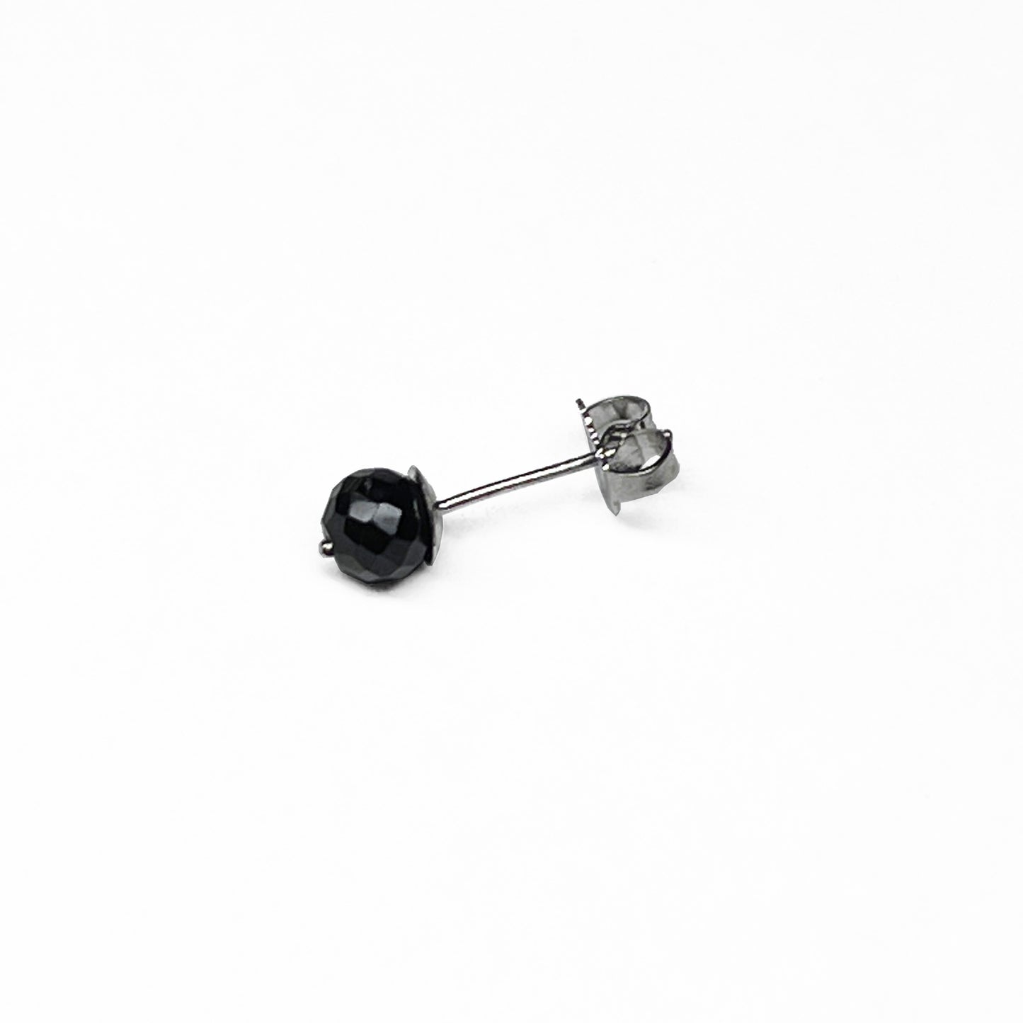 Single Platinum Black Spinel Stud