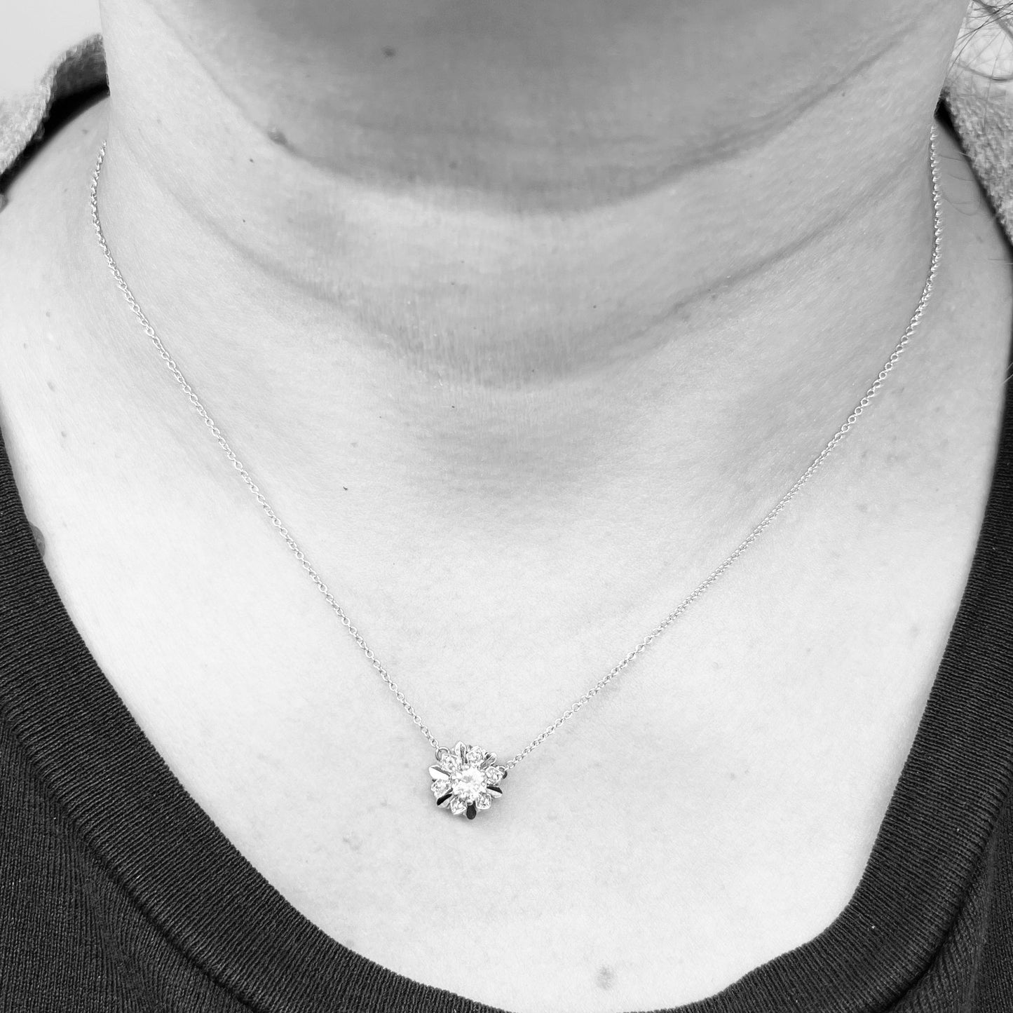 14kw Flower Diamond Necklace 0.35ct