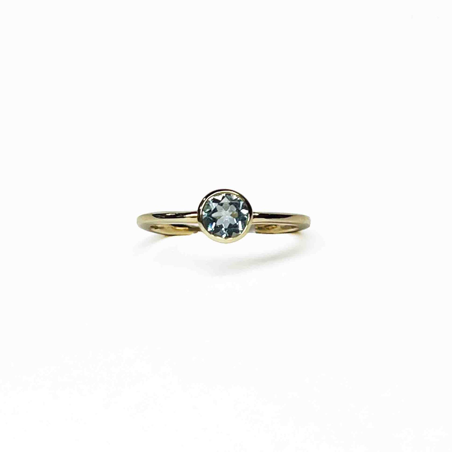 14ky Natural Blue topaz Ring