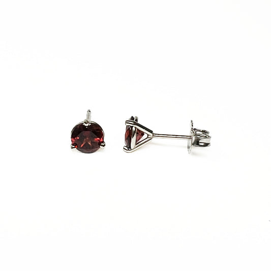 14kw Garnet Stud Earrings