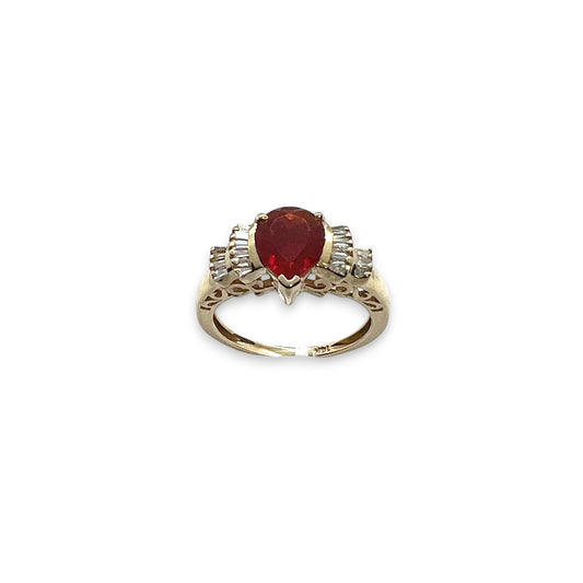 14ky Garnet and Diamond Ring