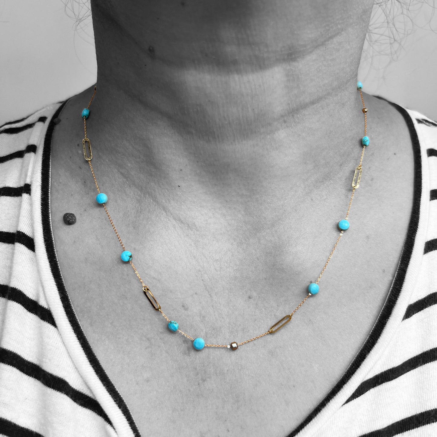 18ky Turquoise and Gold Links Necklace