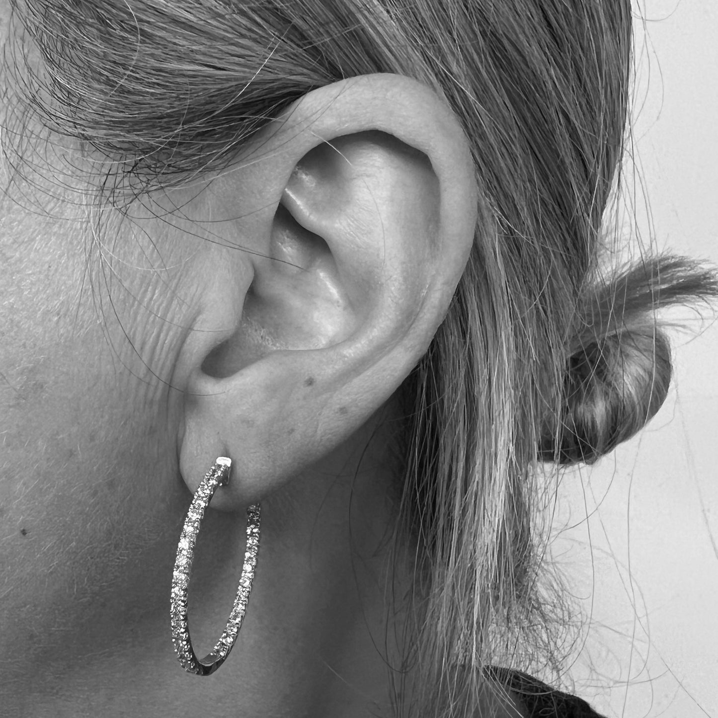 14kw Diamond Hoop Earrings 1.50ctw 29mm