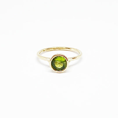 18ky Green Synthetic Spinel Bezel Ring - eklektic jewelry studio