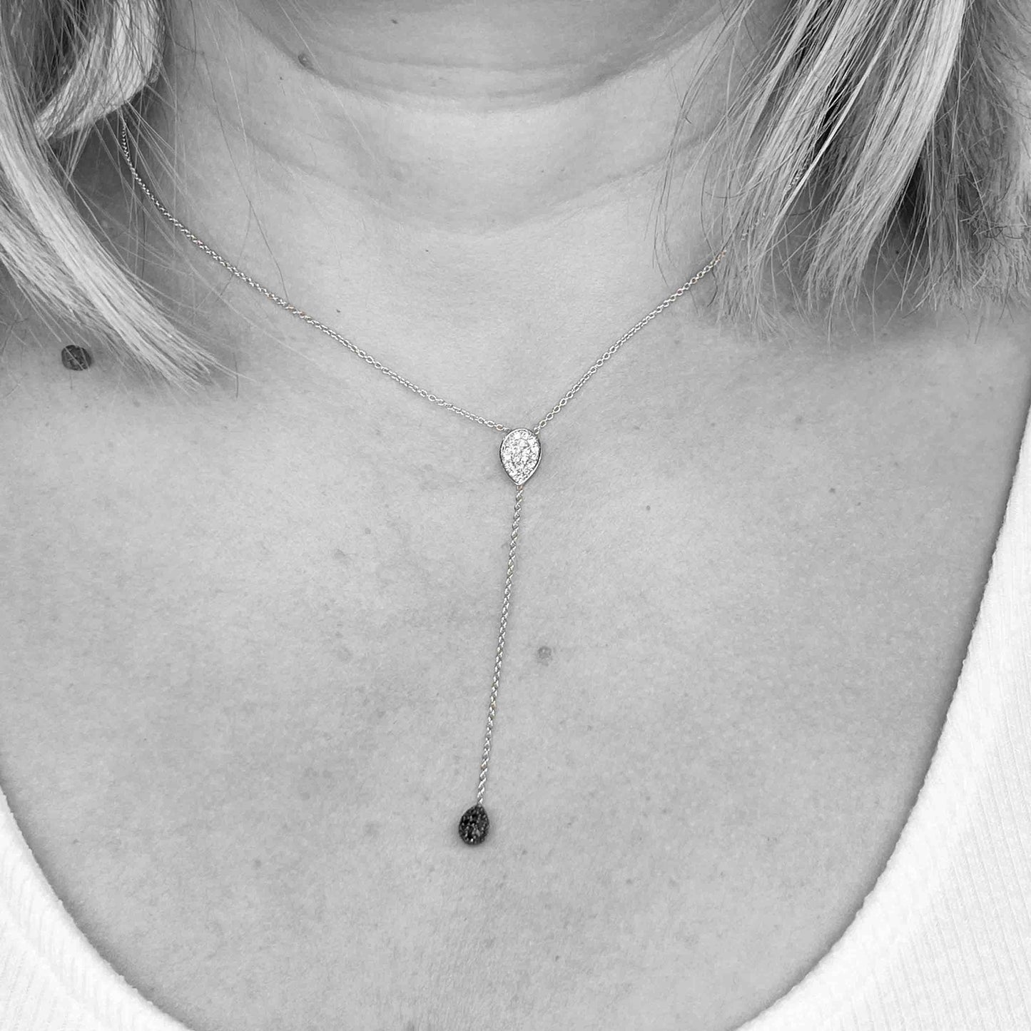 18kw Diamond Lariat Necklace