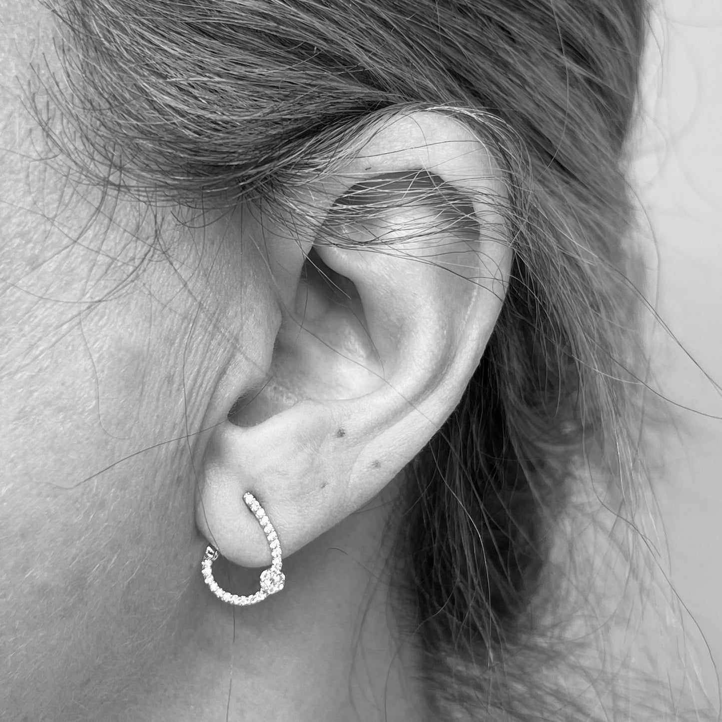 14kw  diamond earrings