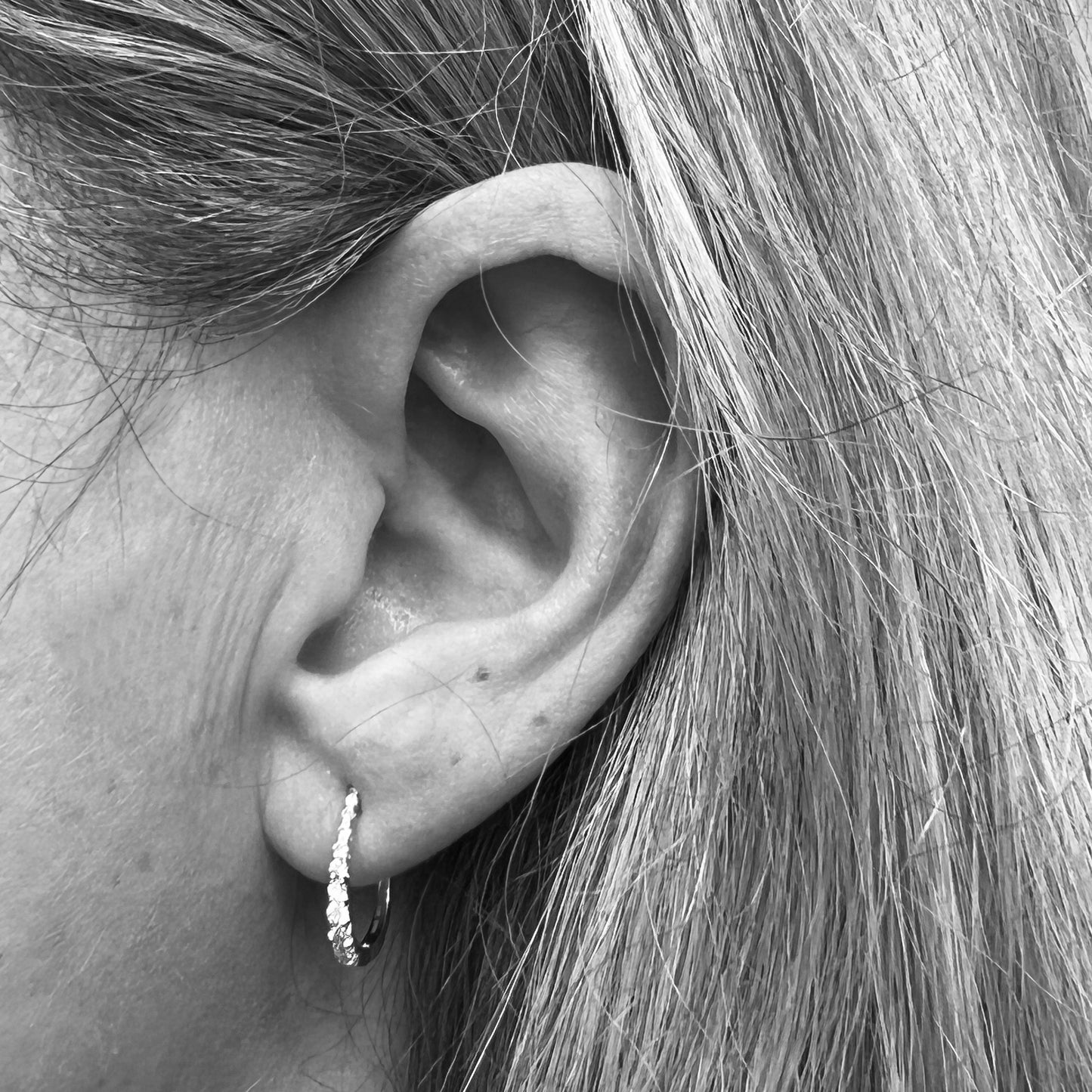 14kw Diamond Hoop Earrings 0.25ctw