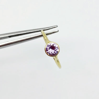 18ky Color Change Synthetic Sapphire Bezel Ring 5mm - eklektic jewelry studio