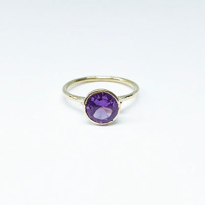 18ky Color Change Synthetic Sapphire Bezel Ring 7mm - eklektic jewelry studio