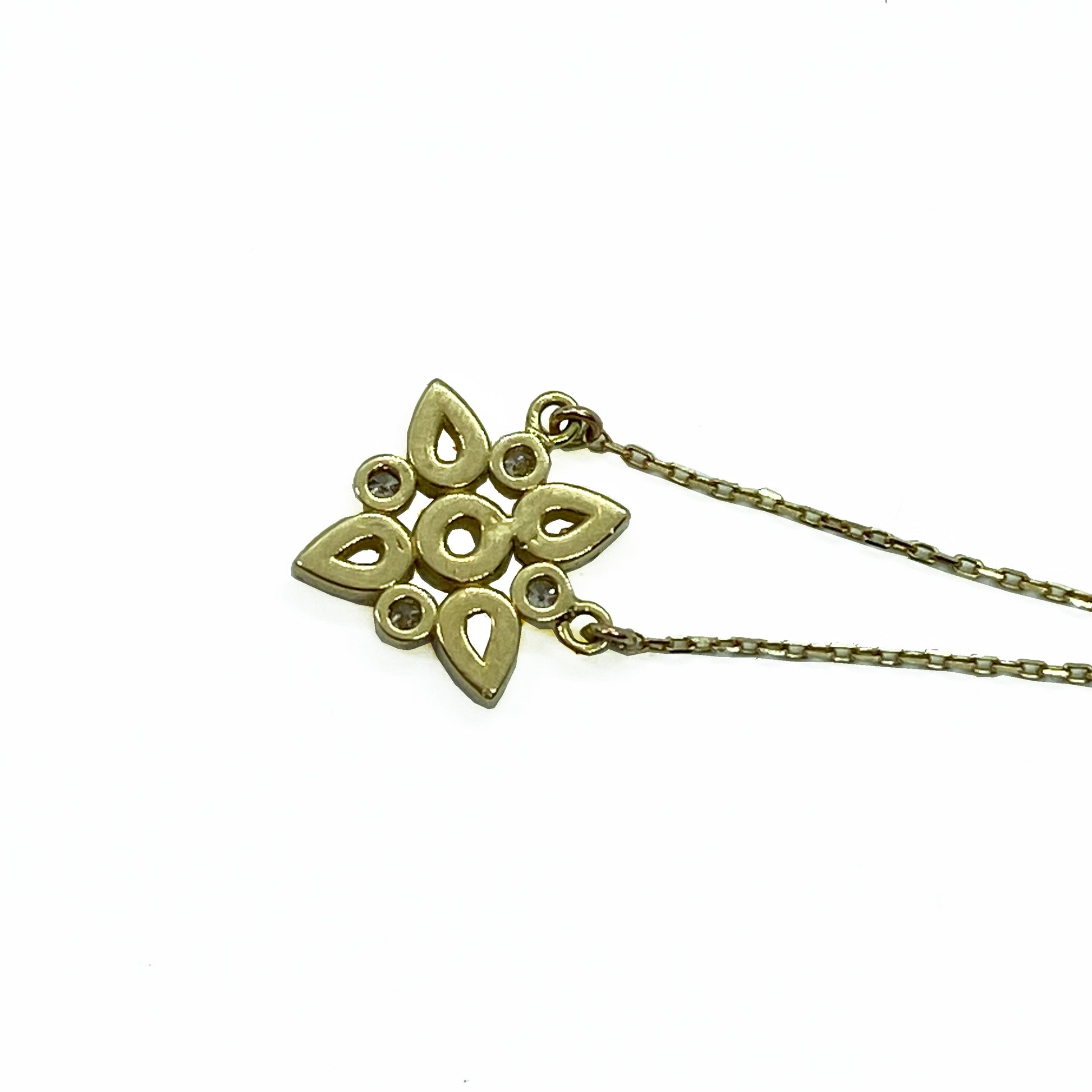 18ky Diamond Flower Necklace by Ferro & Fiori - eklektic jewelry studio