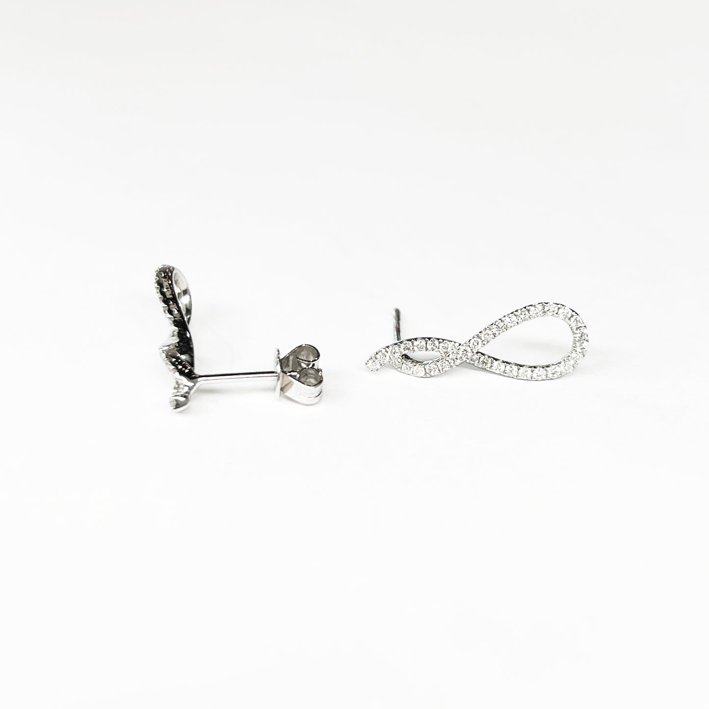 14kw Diamond Earrings