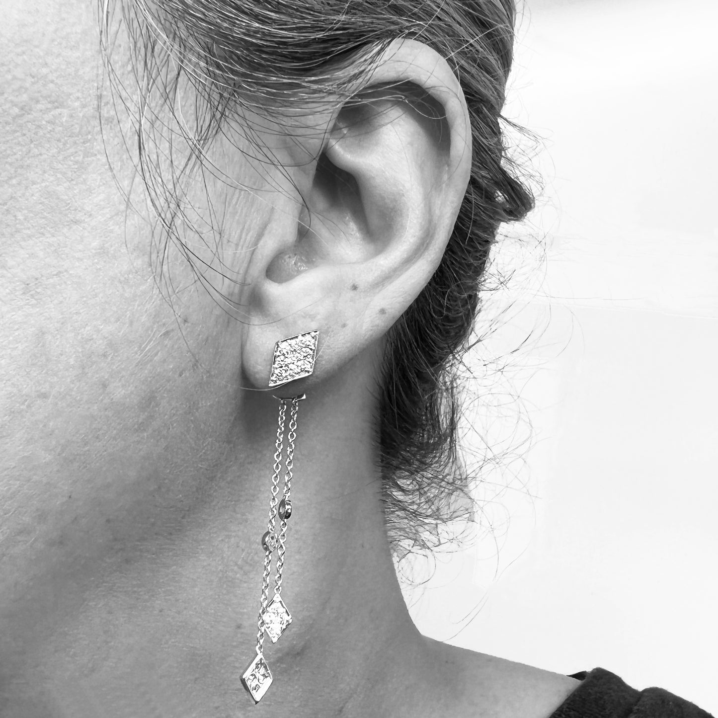 14kw diamond dangle earrings